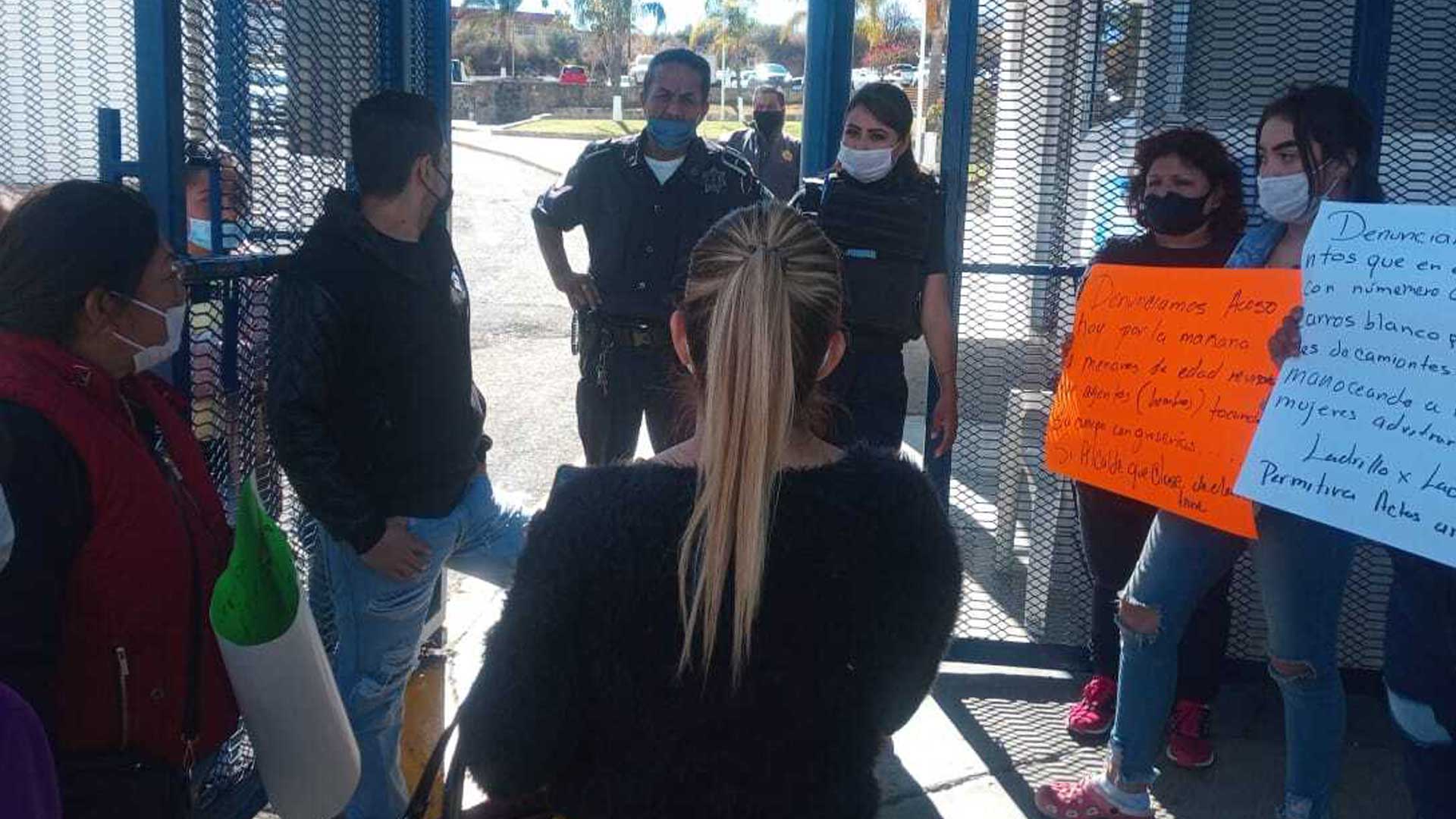Manifestación frente a Cepol.