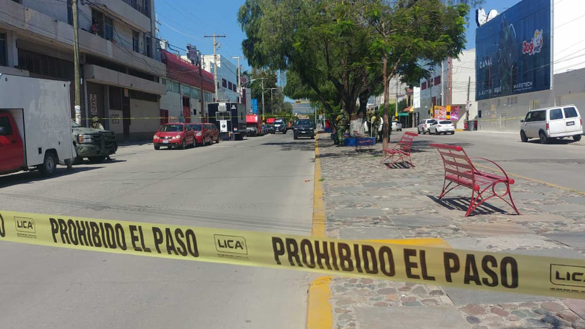 Un muerto y dos heridos, tras ataques a la corporación leonesa.