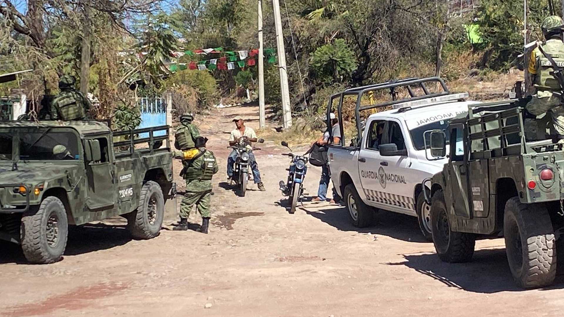 Enfrentamiento en la comunidad Guadalupe de Rivera. Imágenes: especiales.