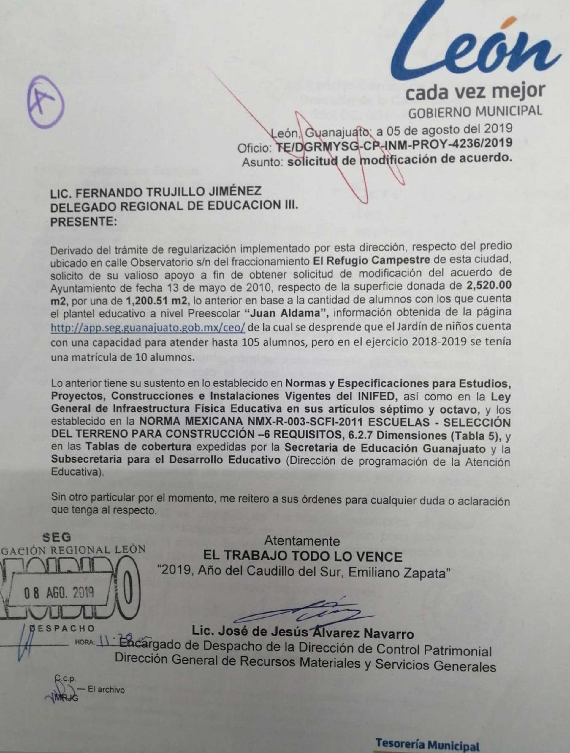 Primera solicitud de modificación de acuerdo, firmada por el titular de Control Patrimonial