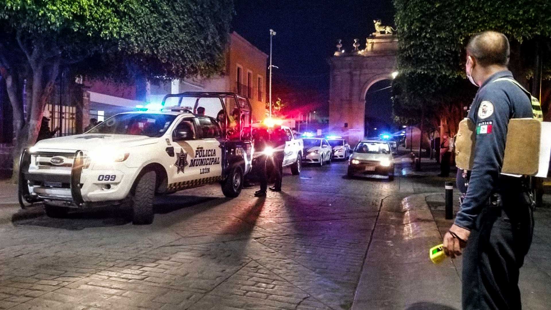 Policías de León durante un operativo. Foto: Gobierno municipal.