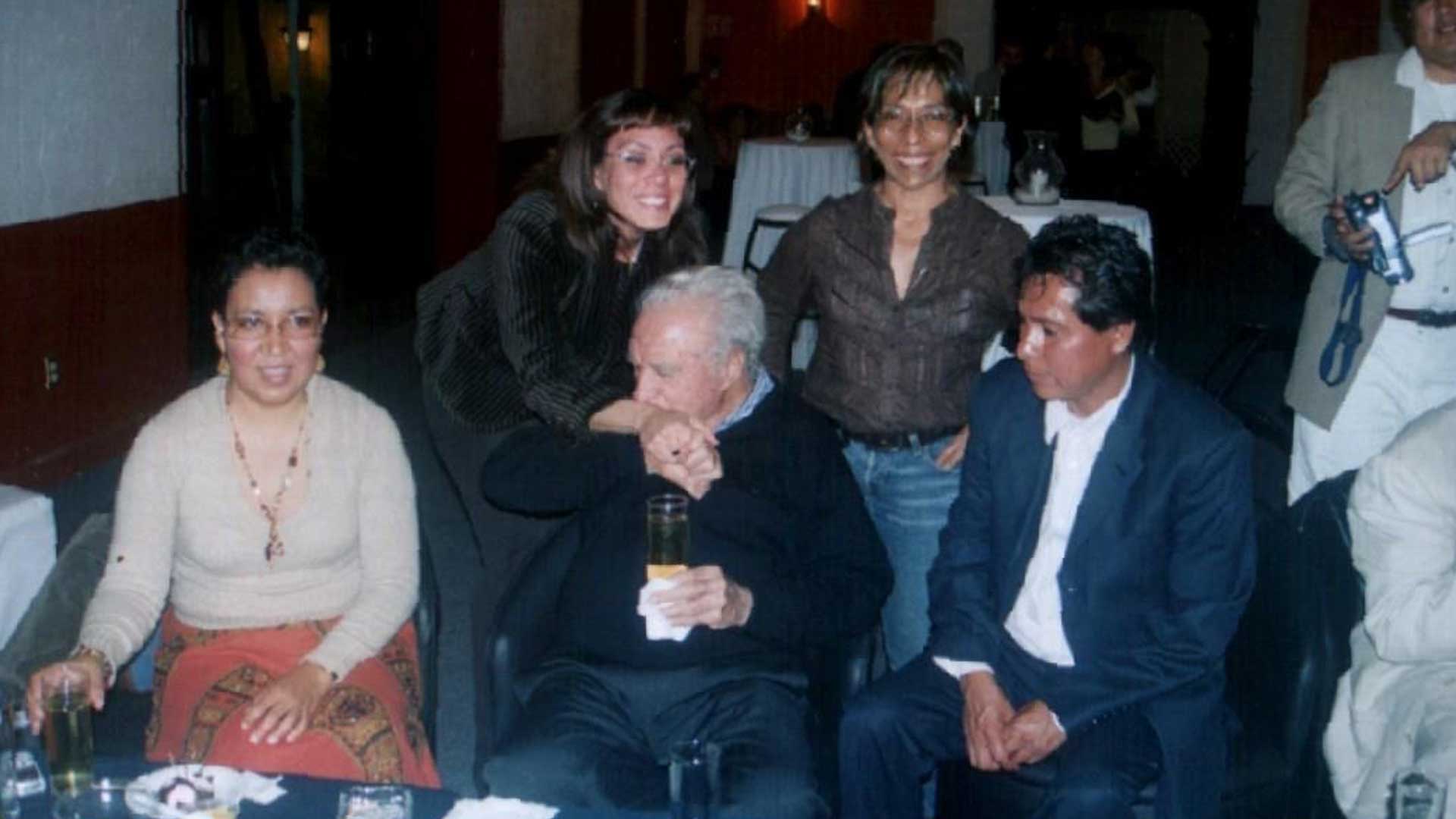 Equipo de Proceso, Verónica Espinosa (a la izquierda), Julio Scherer y Regina Martínez (a la derecha). Sin fecha. Foto: Especial