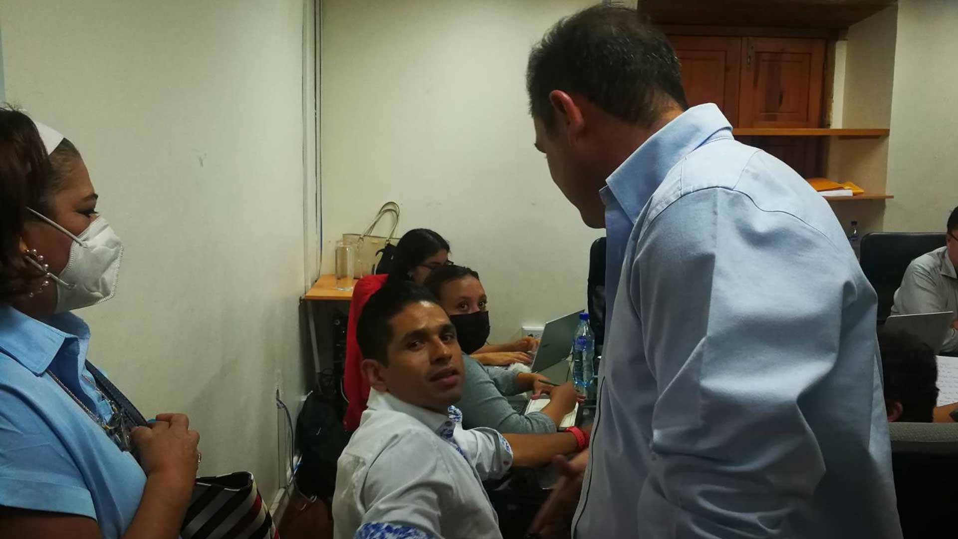 Foto: Yajaiga Gasca Ángel Araujo, regidor del PRI y el alcalde Alejandro Navarro