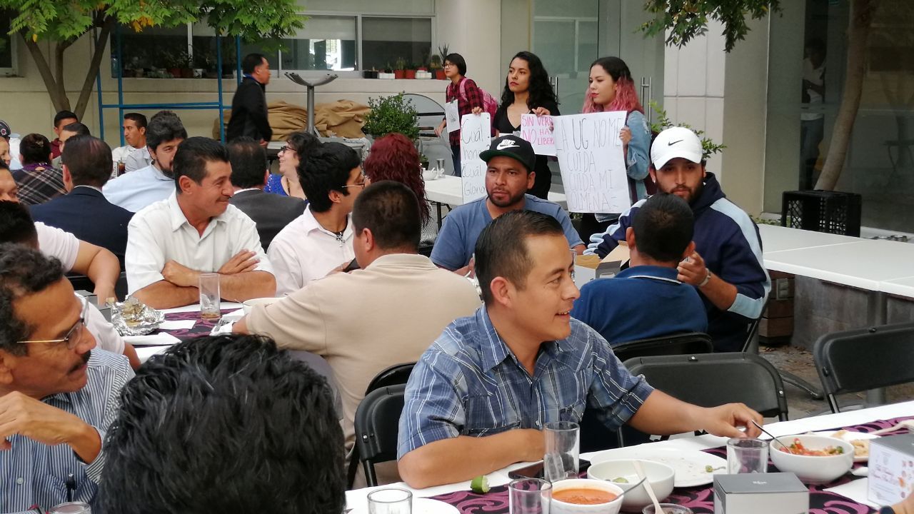 El paro estudiantil no impidió que los funcionarios celebraran su posada