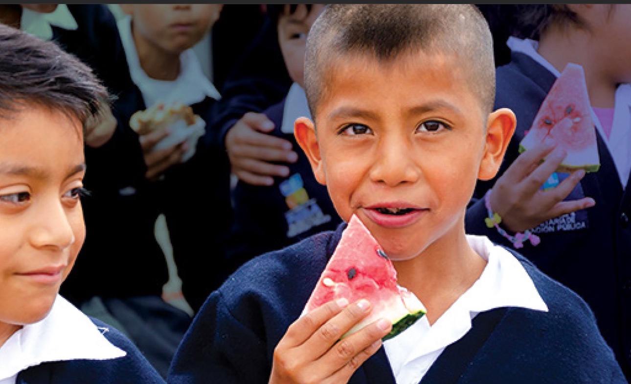 Por la salud de niños y niñas es fundamental que las escuelas deje de ser espacios obesogénicos. Foto: Unicef